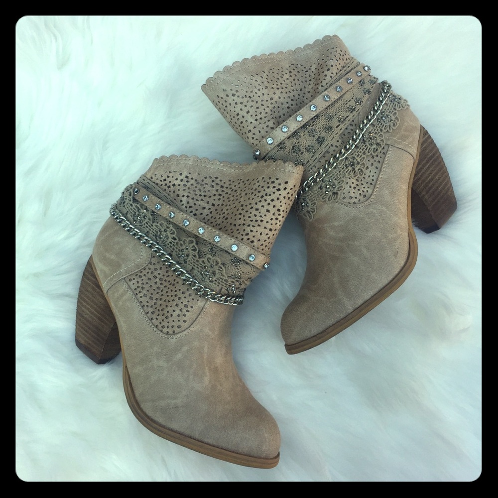 NWB New Edition tan boots size 7.5